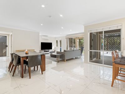 21 Tranquility Circuit, Helensvale