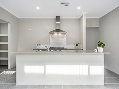 24 Longitude Road, Port Kennedy