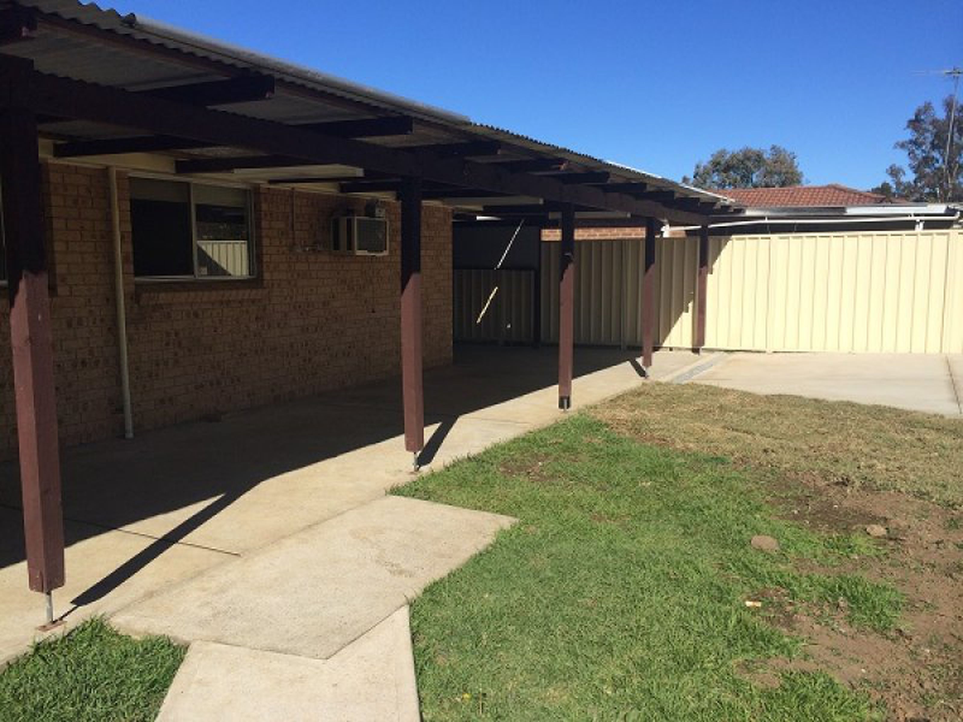 33 Carnation Avenue, CLAREMONT MEADOWS