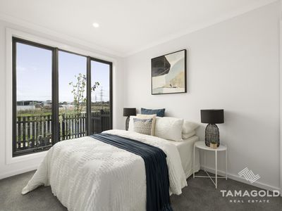 32 CRICKLEWOOD CIRCUIT, Narre Warren