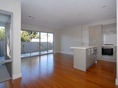 5/4 Rotherfield Rd, Westminster