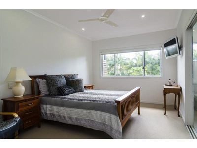 9 McNab Avenue, Tewantin