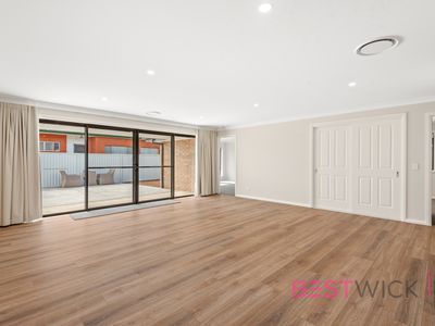 100 Peel Street, Bathurst