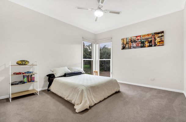 39 The Ridge, Oaklands Junction
