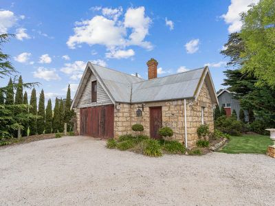 90 Mona Vale Road, Ross