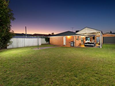 88 NIGHTINGALE AVENUE, Wodonga