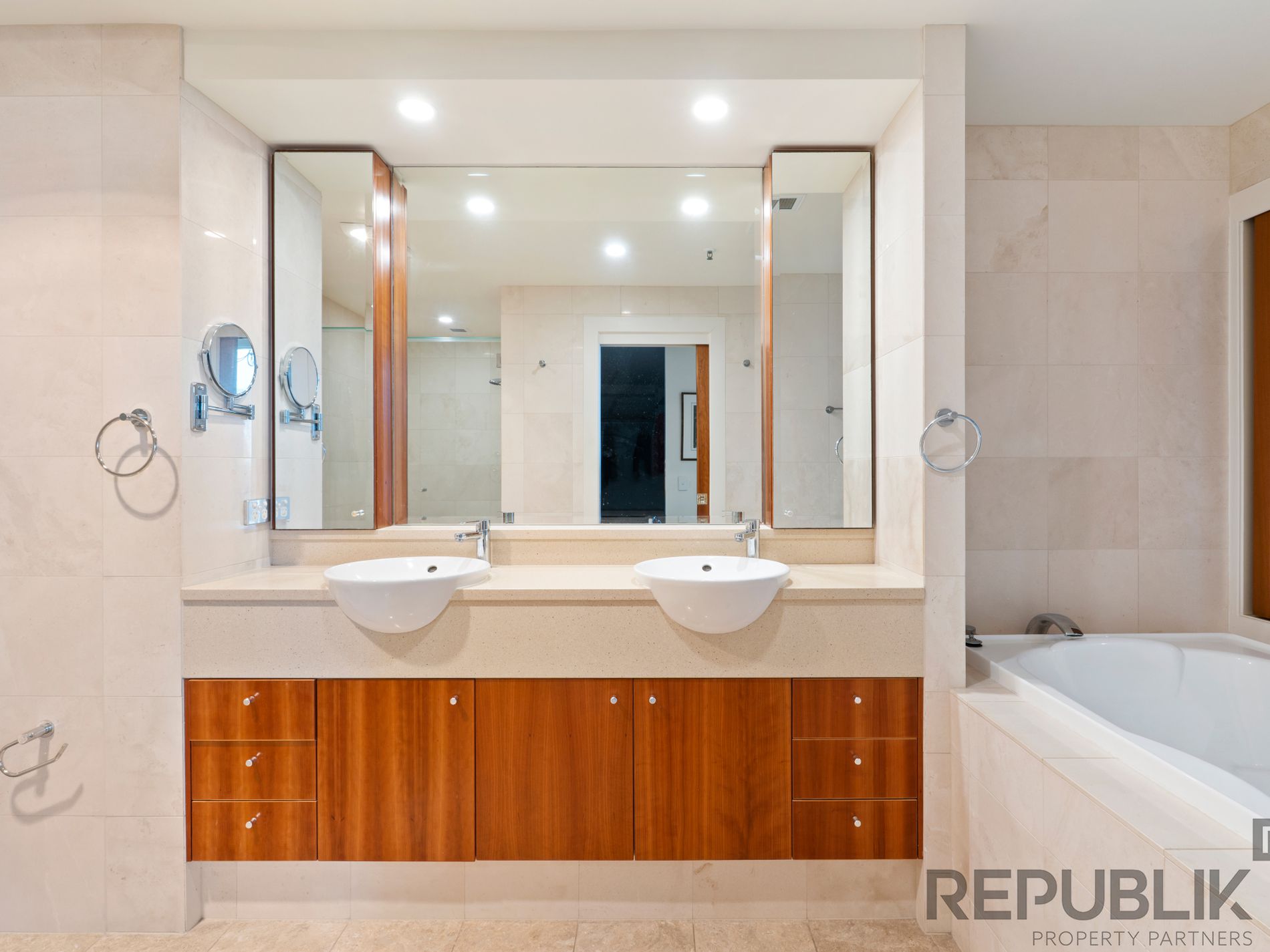 123 / 326 Marine Parade, Labrador