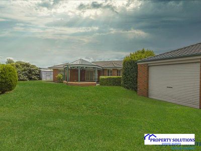 13 Treetop Court, Narre Warren South