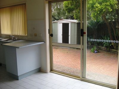 7 / 76-78 Pur Pur Avenue, Lake Illawarra