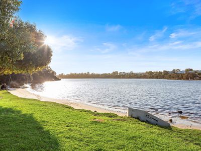 2 Desford Close, Shelley