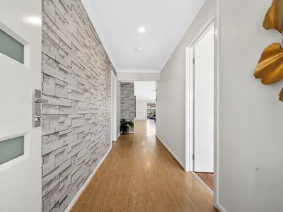 13 Edwin Close, Manor Lakes
