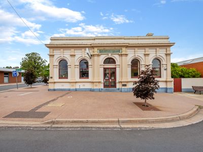 139 High Street / 104 Main Street, Rutherglen