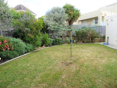 8 Bent Road, Wandana Heights