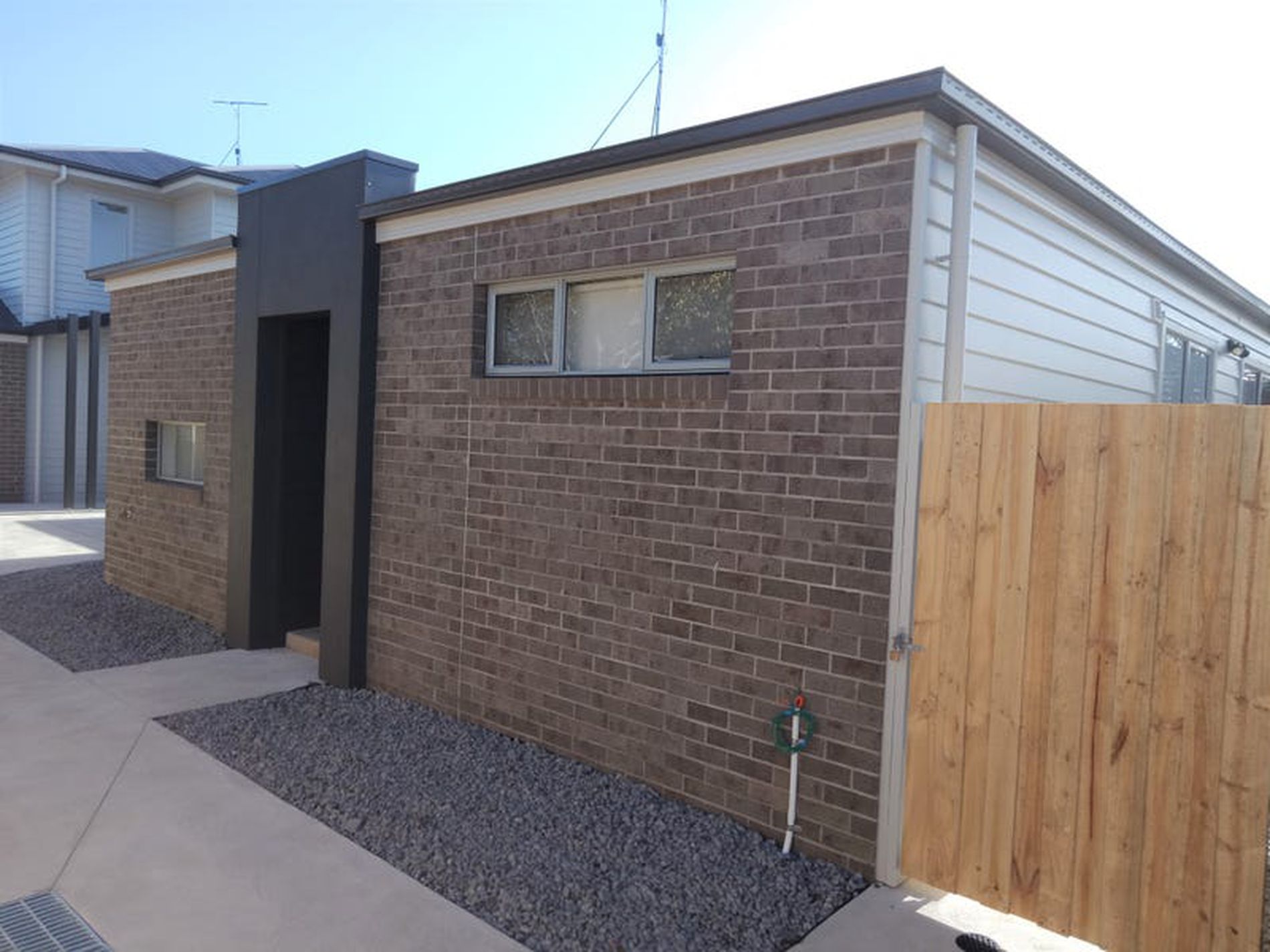 2 / 13 Hughes Street, Bell Park