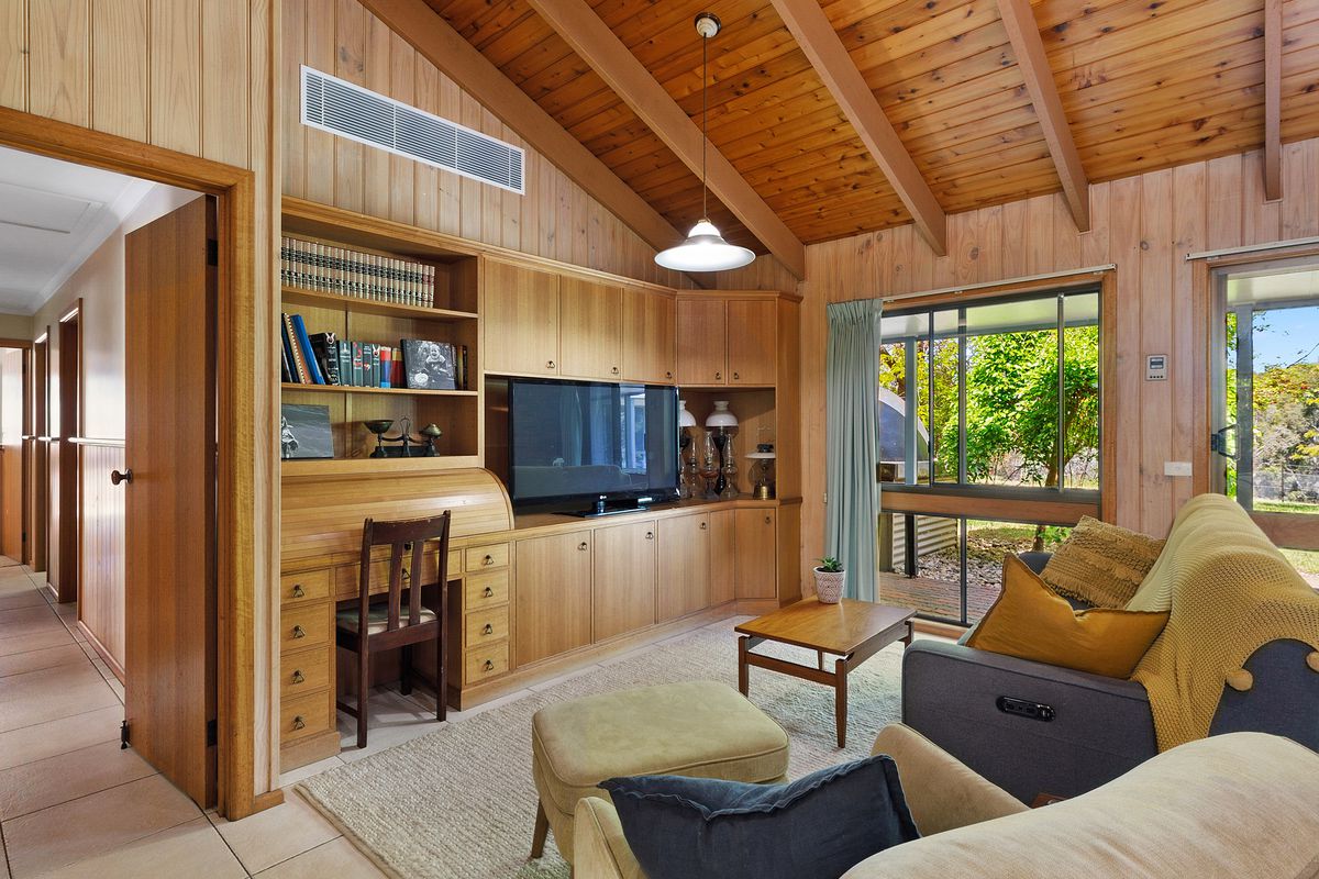 250 Ford Drive, Mansfield