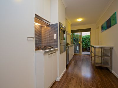 2/38 Corbett Street, Scarborough