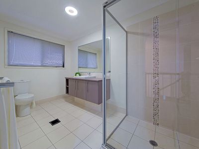 9 Higgs Circuit, Wynnum West
