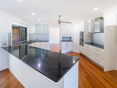 5 Admiralty Drive, Safety Beach