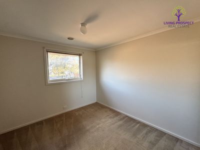 8 Turnstone Drive, Point Cook