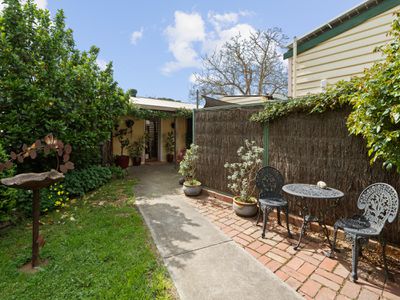 10 BANK STREET, Avenel