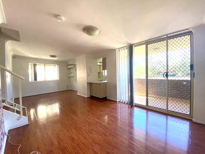 11 / 14 Fourth Avenue, Blacktown