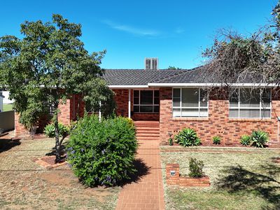 47 Woodward Street, Parkes