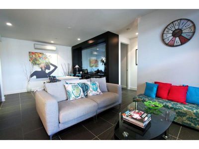 1606 / 14 Claremont Street, South Yarra