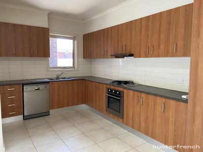 2/123 Merton Street, Altona Meadows