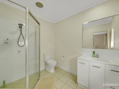 27 / 1 Collins Lane, Kin Kora