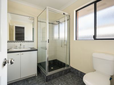 14 Smythe Drive, Broadwood