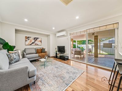 2 / 94 Hobbs Avenue, Como