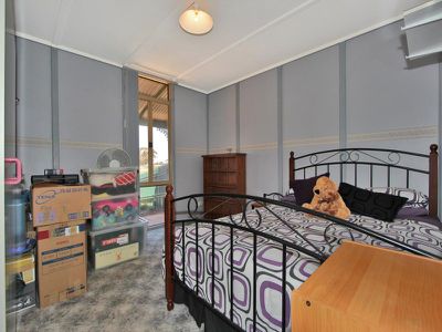 24 Azamor Drive, Boulder