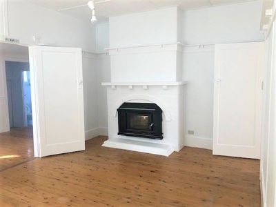 1 / 143 Princes Highway, Milton