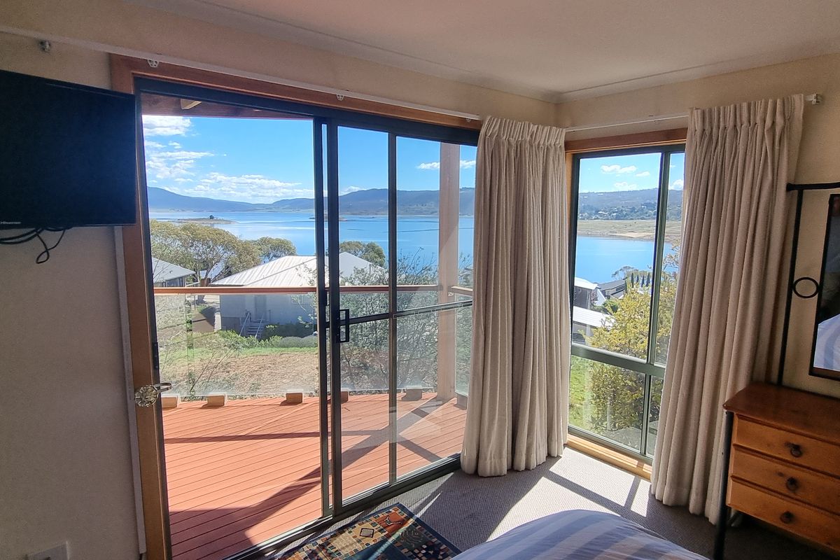 1 / 6 Adams Avenue, East Jindabyne