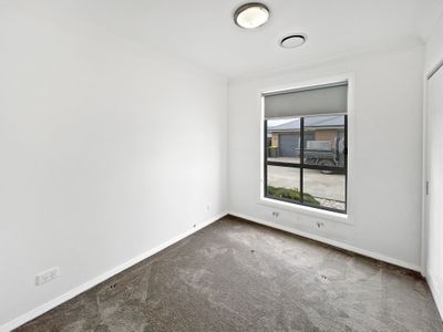 19B Bradford Circuit, Dubbo
