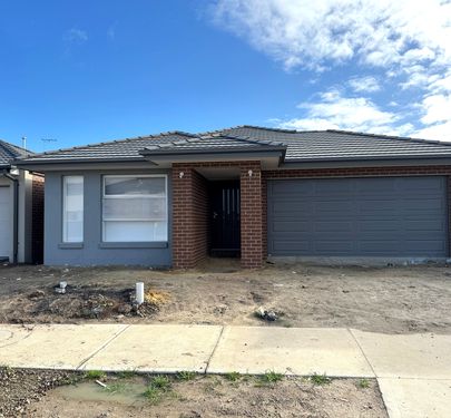 73 watercolour boulevard, Clyde North