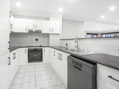 1 / 36-38 Loftus Street, Wollongong