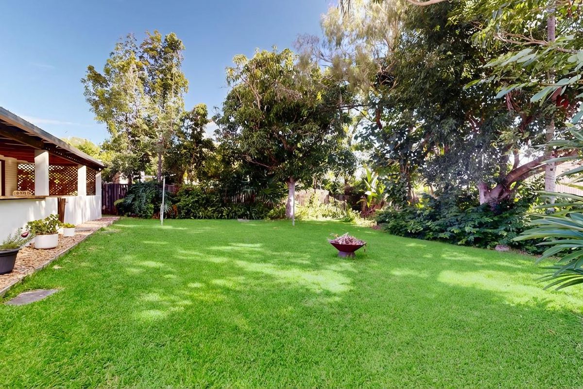 4 Foedera Crescent, Tewantin