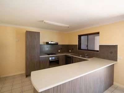 12 / 4 Reynolds Place, South Hedland