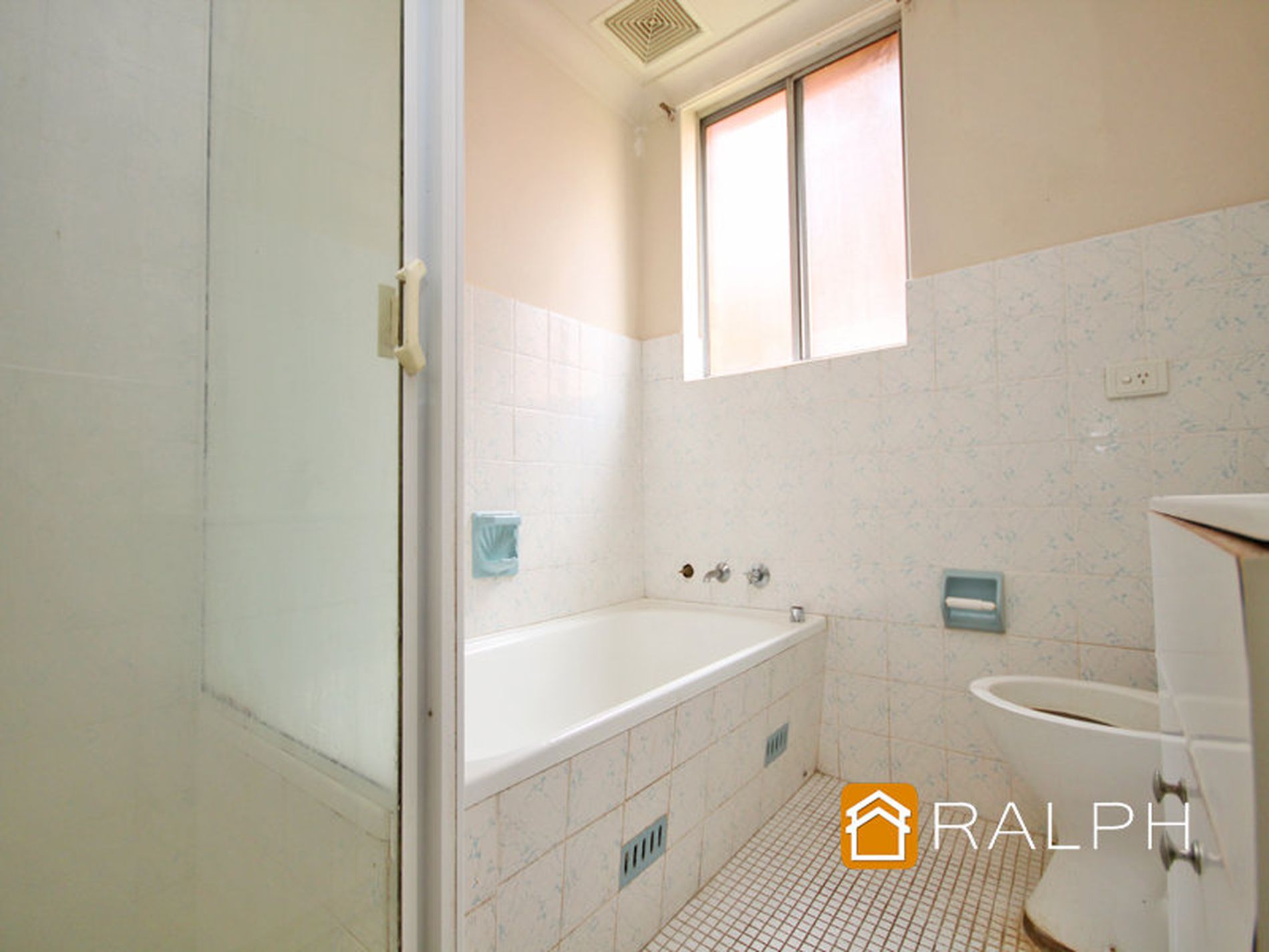 7 / 94 Sproule Street, Lakemba