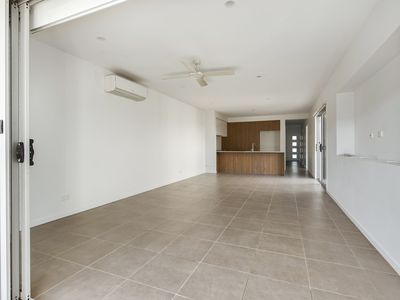30 McConnell Esplanade, Strathpine