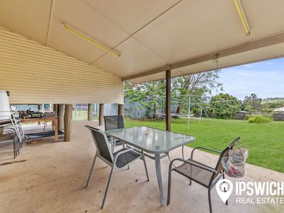 152 Main Street, Lowood