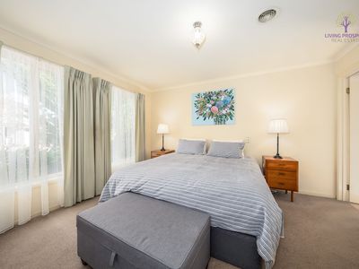 28 Waratah Drive, Altona Meadows