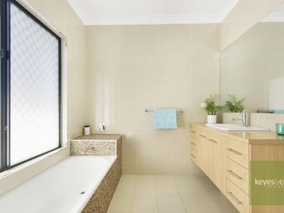 5 Wirega Close, Douglas