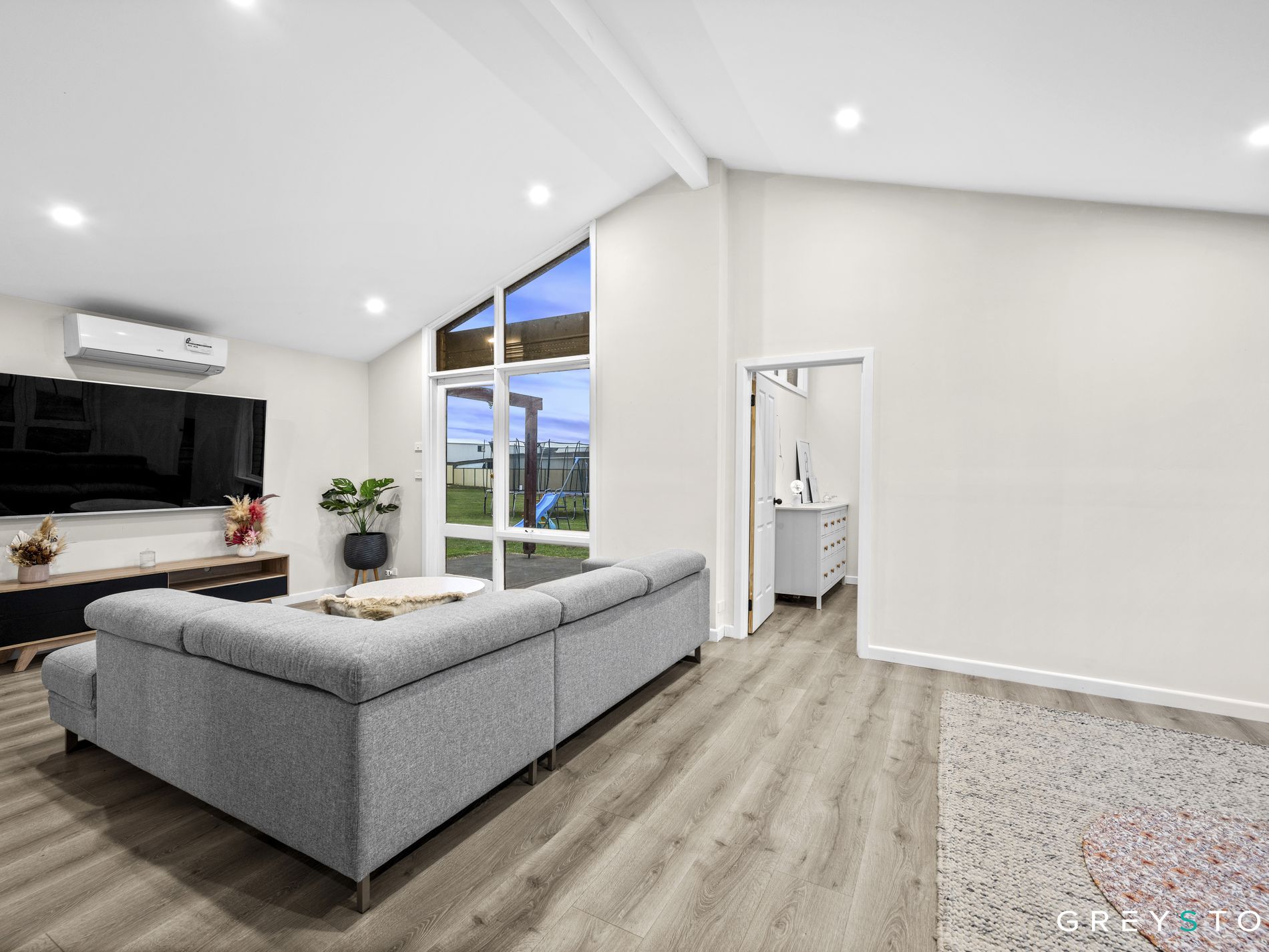 2-4 Outlook Ride, Kurunjang