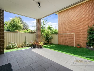4 / 61 Portico Parade, Toongabbie