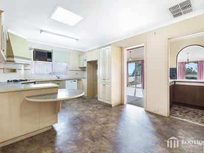 74 Petronella Avenue, Wheelers Hill