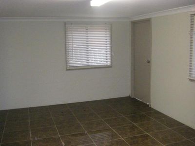 2 / 7 Stanbrook Crescent, Mount Ousley