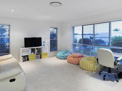 24 Zeus Circuit, Coomera Waters