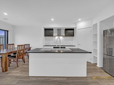 25 Farmington Road, Wyndham Vale